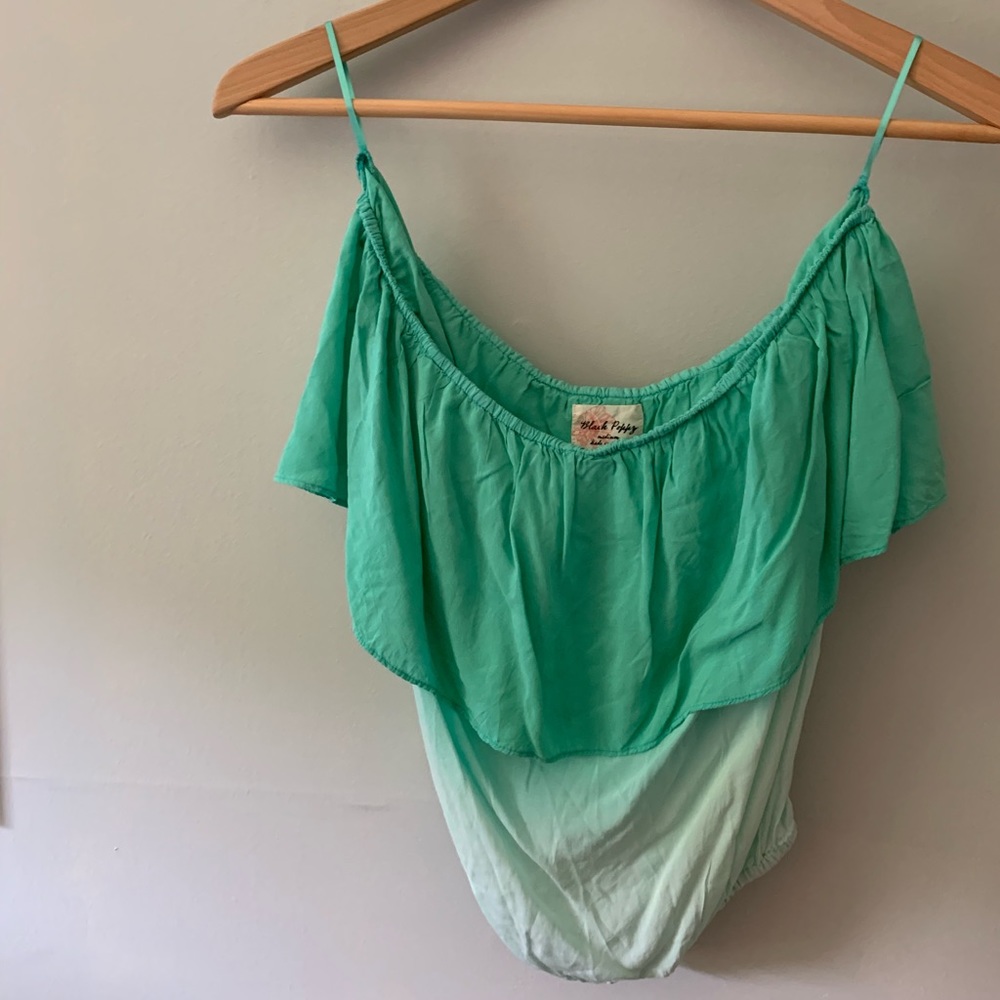 strapless top